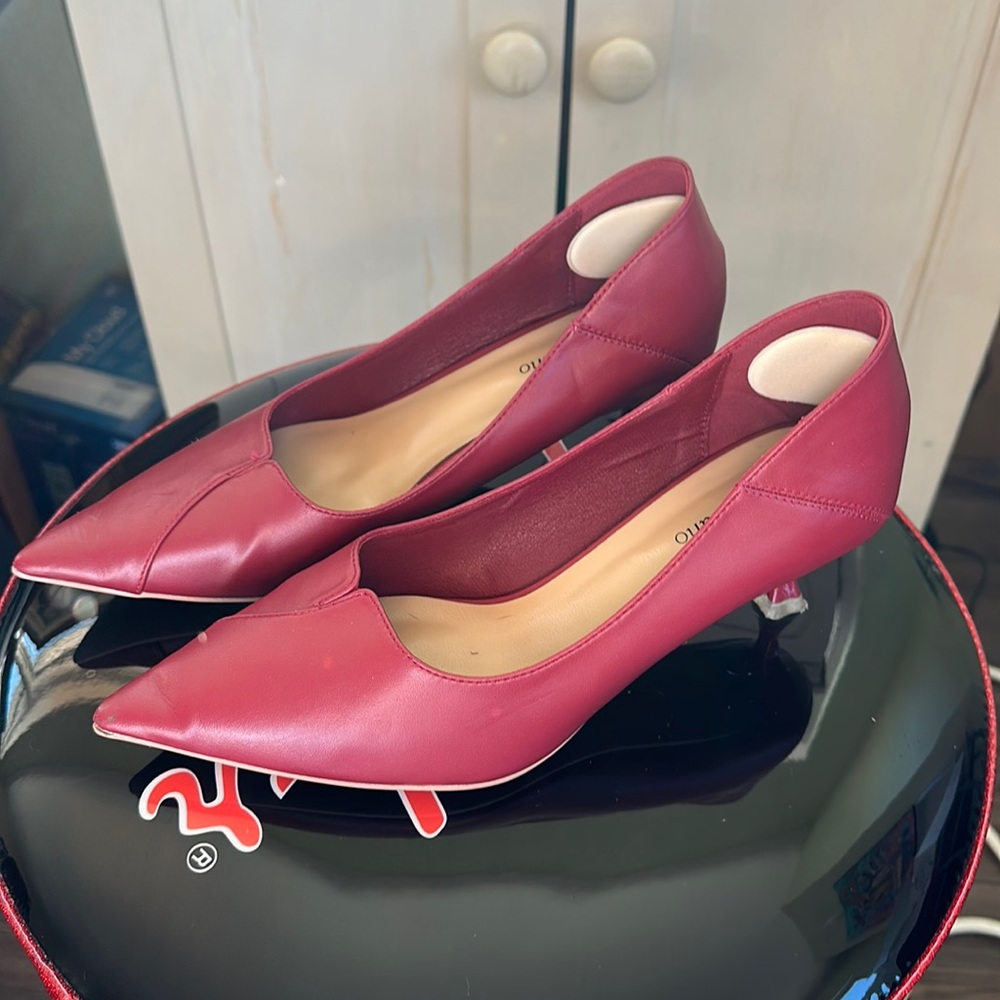RED KITTEN HEEL PUMPS